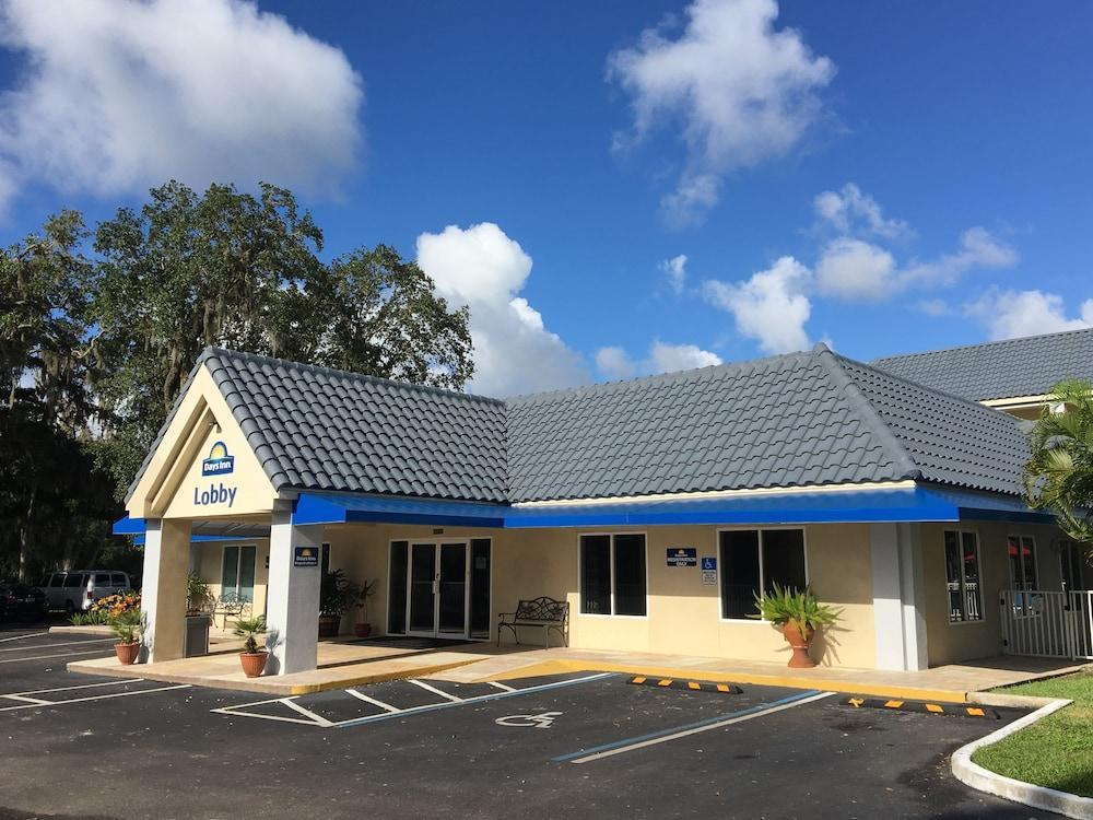 Days Inn By Wyndham Port Charlotte Town Center Екстер'єр фото
