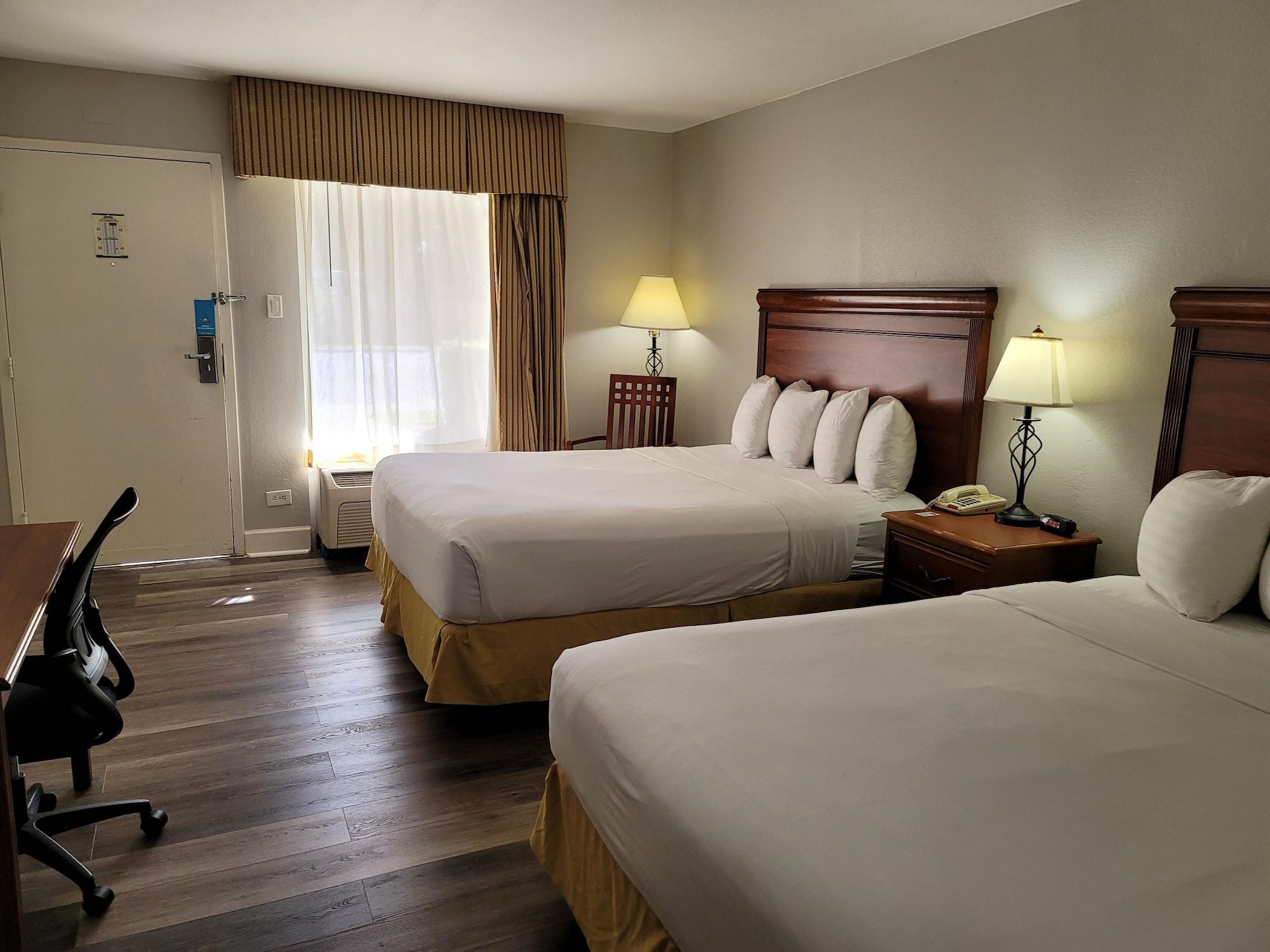 Days Inn By Wyndham Port Charlotte Town Center Екстер'єр фото