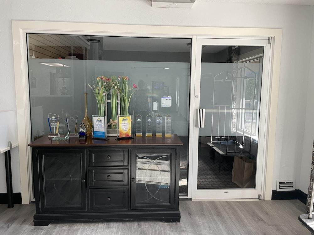 Days Inn By Wyndham Port Charlotte Town Center Екстер'єр фото