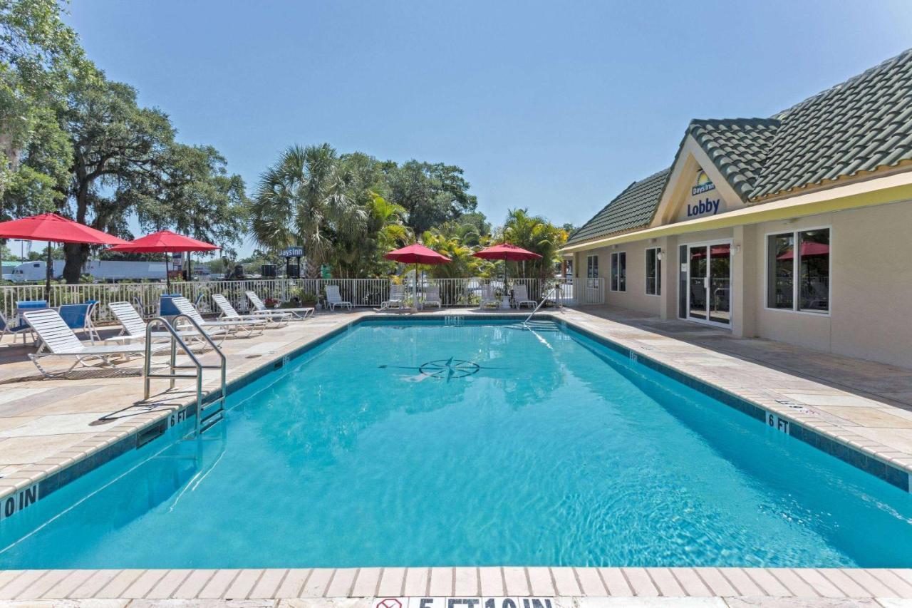 Days Inn By Wyndham Port Charlotte Town Center Екстер'єр фото