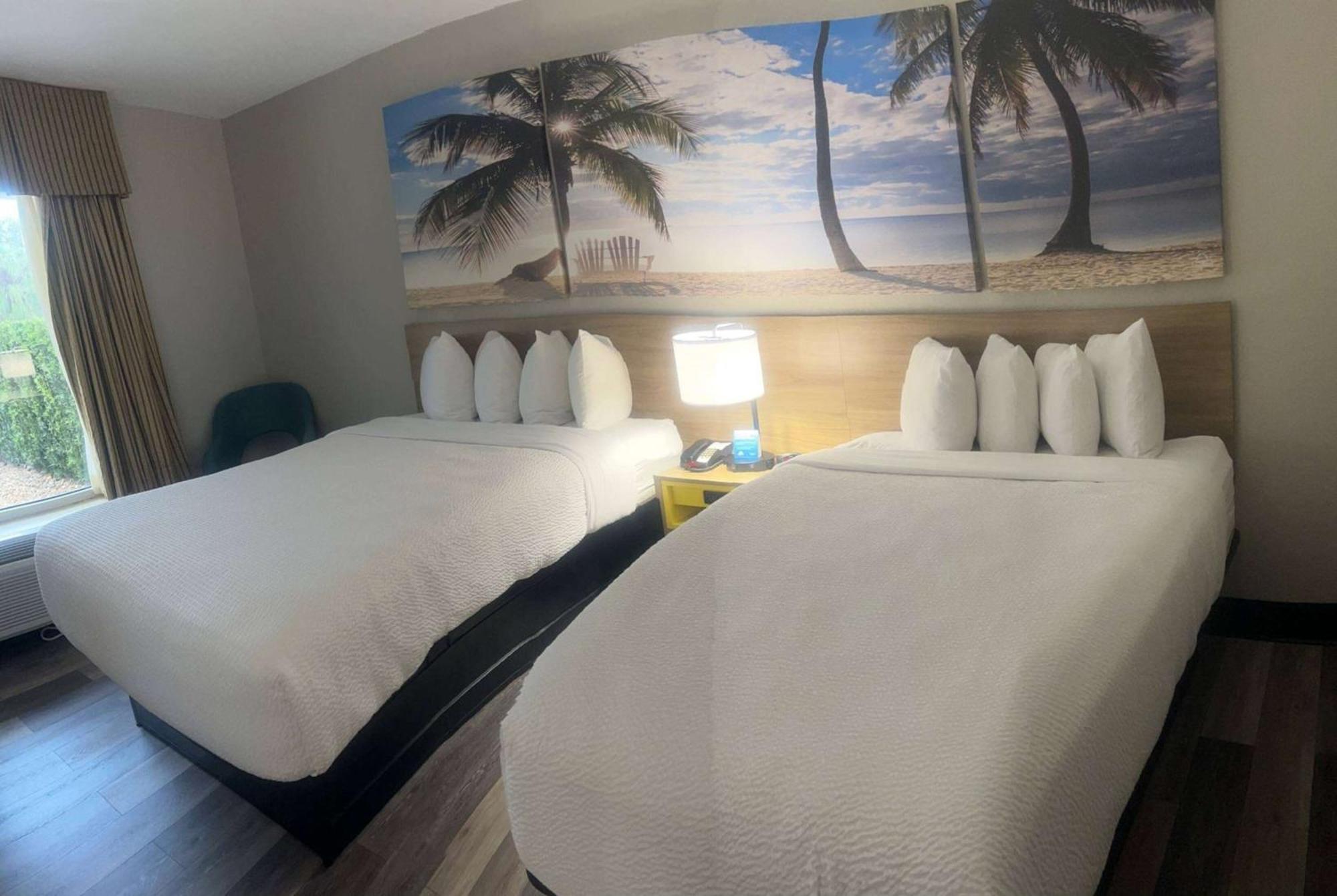 Days Inn By Wyndham Port Charlotte Town Center Екстер'єр фото